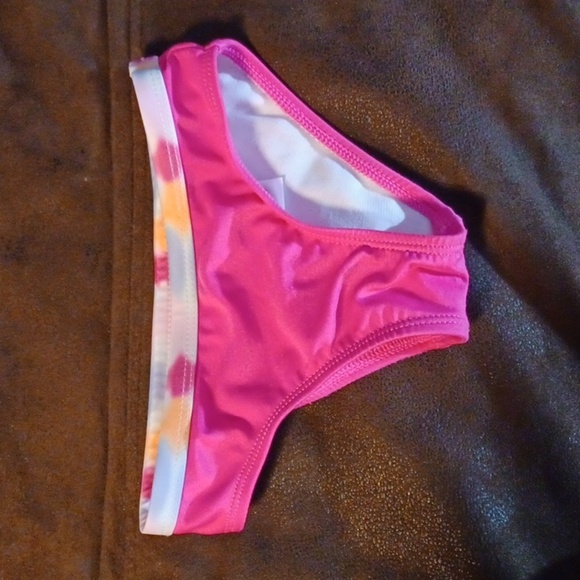 WONDER NATION, TWO PIECE, LONG SLEEVE, BATHING SUIT SIZE 2T. - Picture 2 of 9